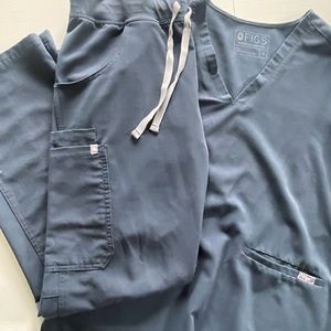 SET of FIGS scrubs in dark blue. Casma top, Kade cargo bottoms. Both size M.